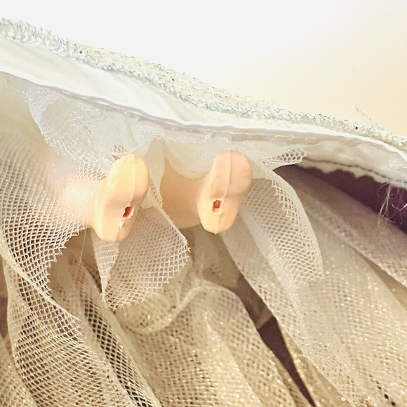 Barbie Millennial Princess Doll in Burgundy Gown. RARE - Picture 7 of 8